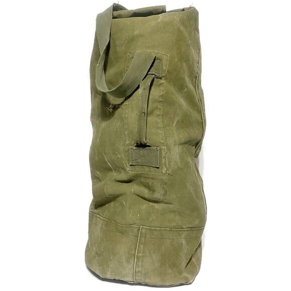 US Army Single Strap Duffle Bag With Extreme Wear 39x22 - Picture 2 of 9